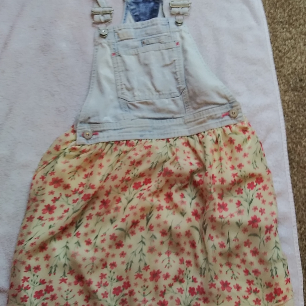 Overall dress